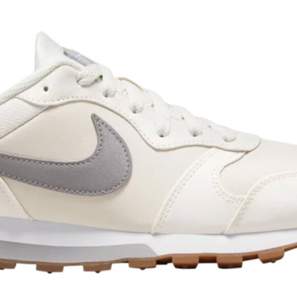 Nike Women's Sneakers in White and Gray - Picture 2 of 8